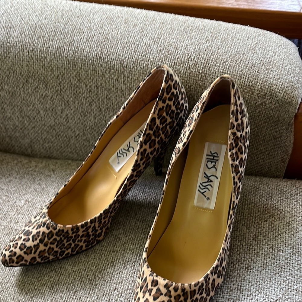 NWOT fun leopard print 3” heels by She’s Sassy. Size 7.